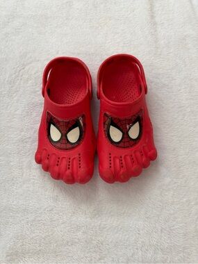 Kids Red Marvel Spiderman Toe Shoes